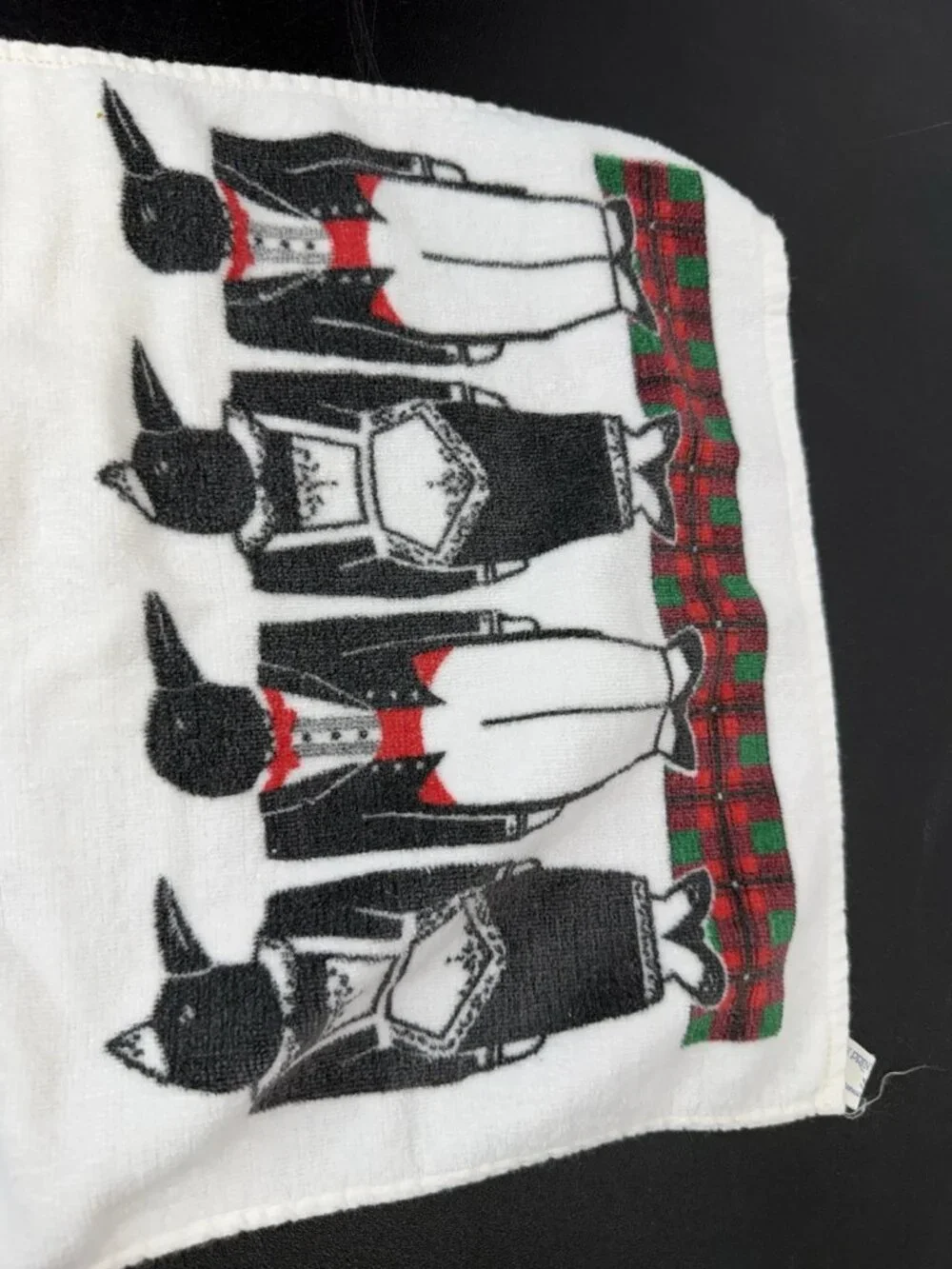 2 Vintage Christmas Penguins Black Tie Hand Dish Kitchen Towels Cannon
